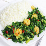 Spinach and shrimps stir fry