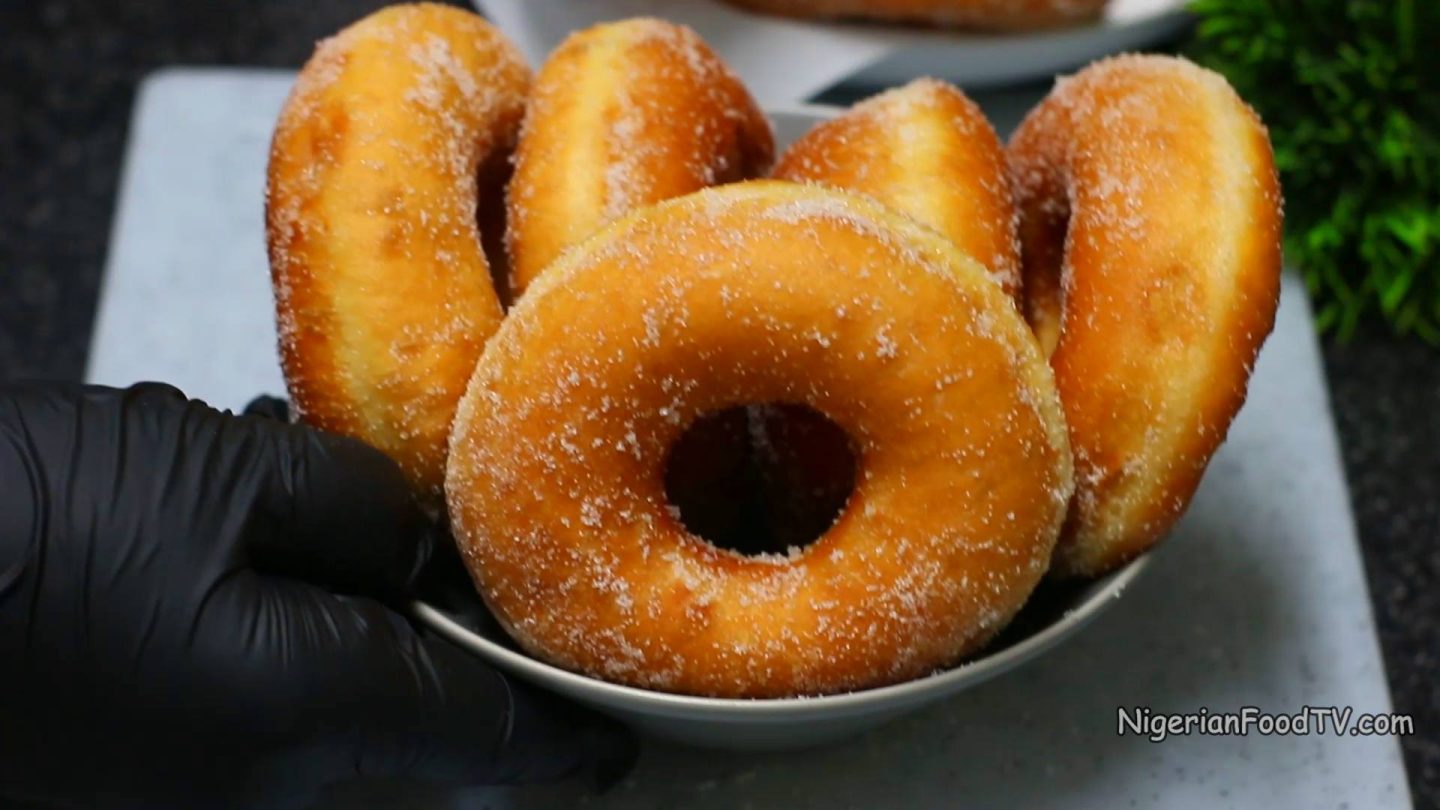  DIY donut, Kid-friendly donut recipe, Breakfast donut recipe, Donut toppings, How to fry donuts, Perfect donut shape